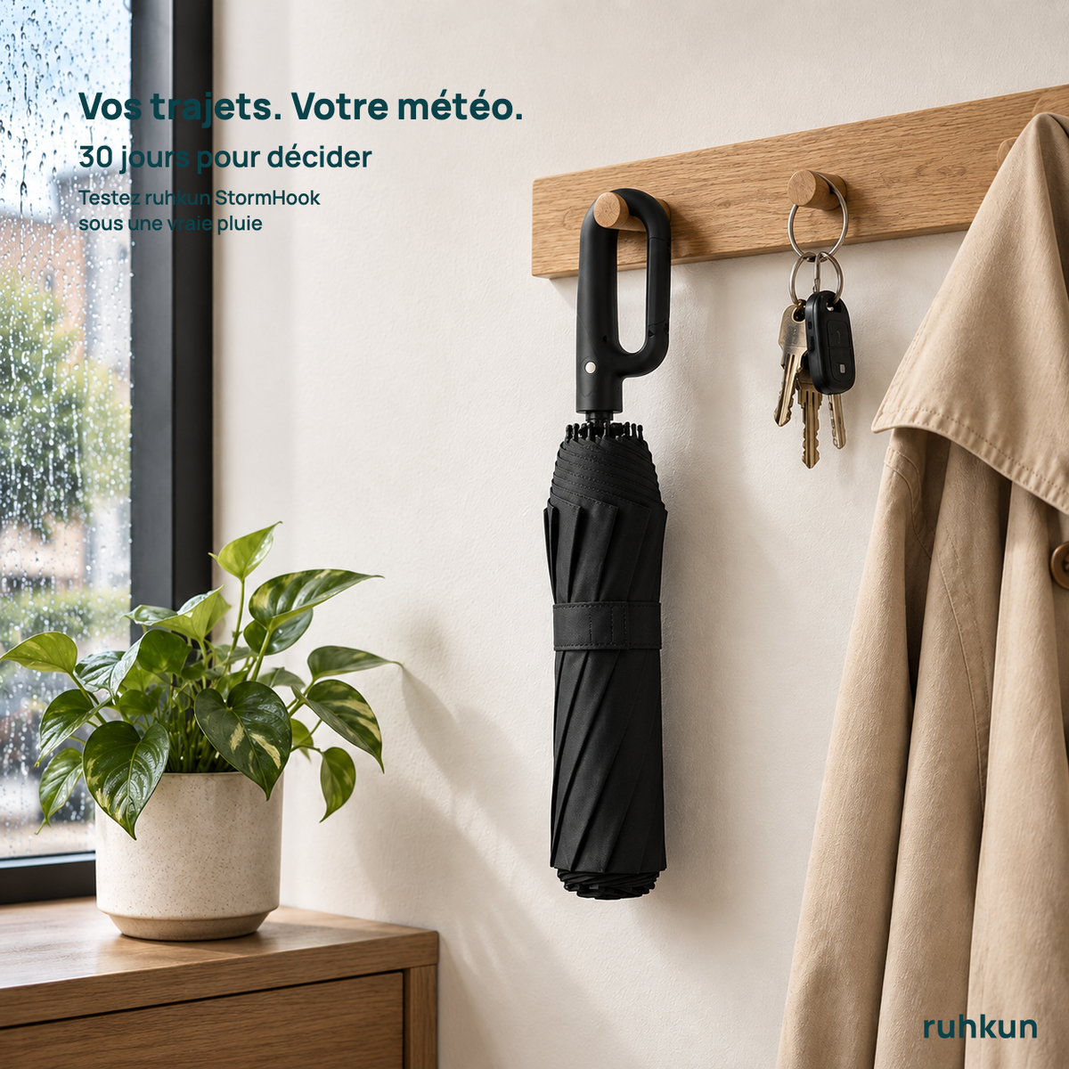 StormHook accroché à une patère dans l'entrée